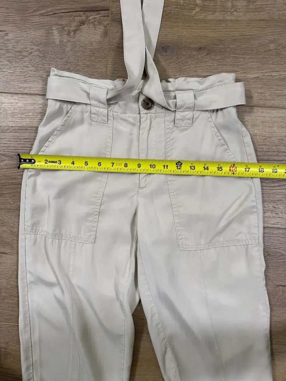 Banana Republic High Rise Paperbag Utility Pants Cream Lyocell Cropped Size 2